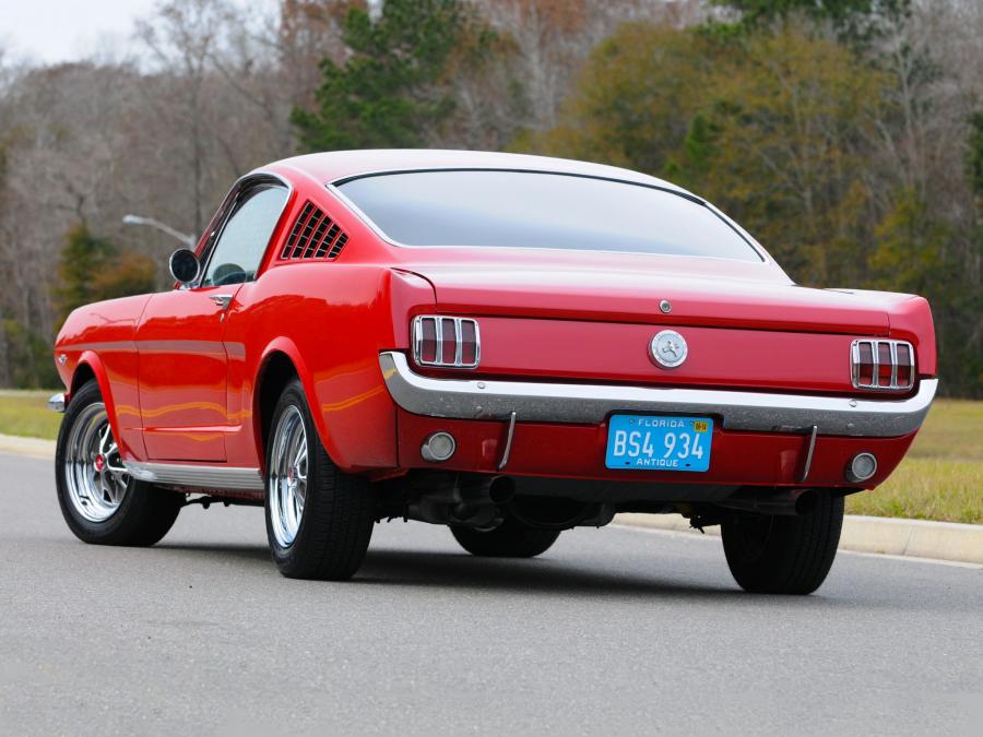  Ford Mustang Fastback 1966 года  (фото 2 из 5)